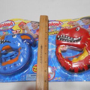 2 NEW SPLASH FUN DINO SQUIRTS BATH TIME POOL FUN UNISEX SQUIRT TOYS JARU AGES 4+